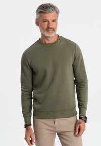 Ombre Felpa - dark olive