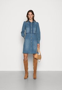 Cream ROSITA DRESS - Vestido de ganga - soft blue denim