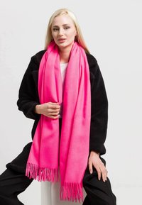 FABLE ENGLAND WHISPERING SANDS LIGHTWEIGHT - Sciarpa - lotus pink/rosa screziato