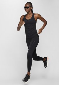Nike Performance - Top