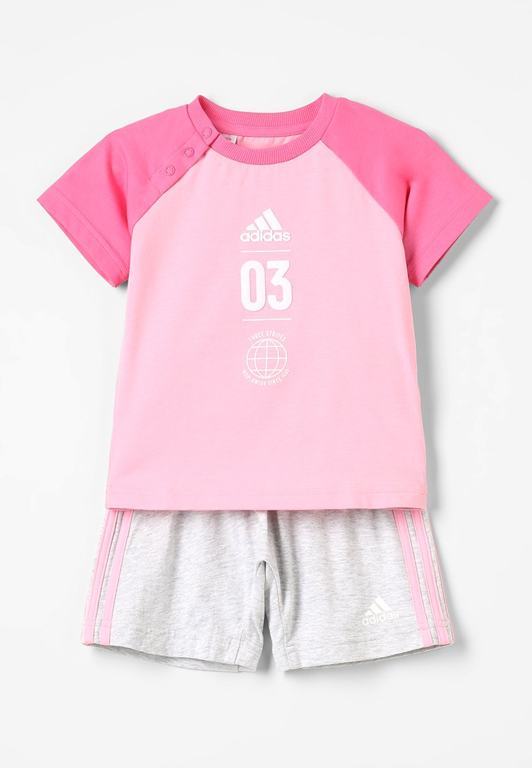 tutine adidas per neonato