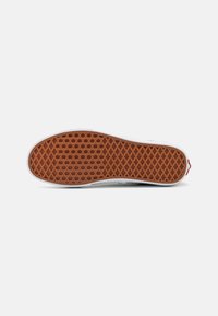 Vans AUTHENTIC - Sneakers basse - color theory/greener pastures