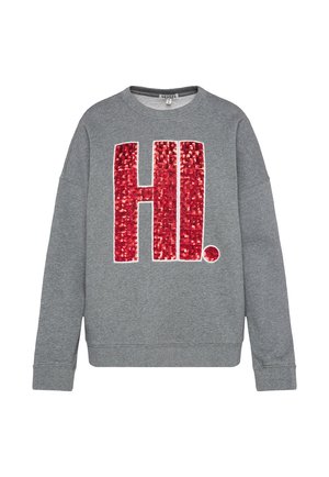 Grauer Pullover mit langen Ärmeln und großem roten Pailletten-Schriftzug "HI." auf der Vorderseite. Gerippte Bündchen und Saum. Weiche Stoffstruktur.