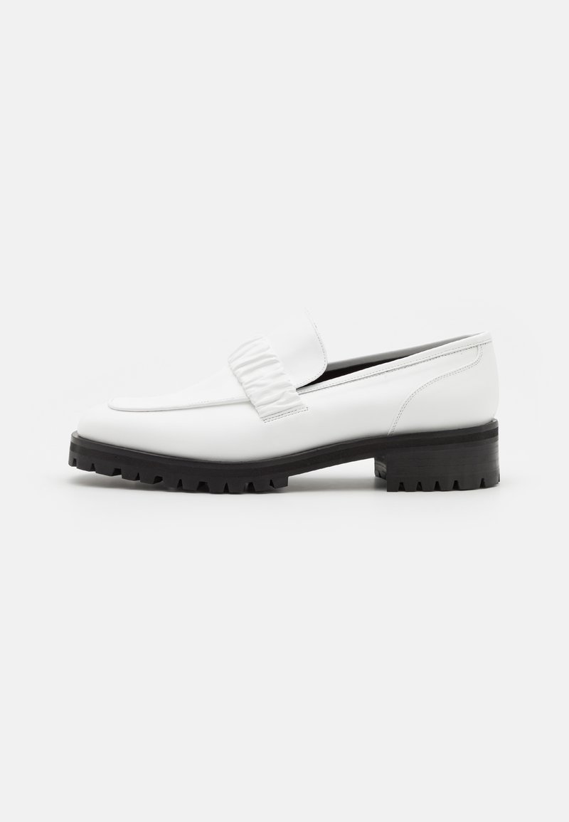 Elleme CHOUCHOU SQUARE LOAFER - Παπούτσια χωρίς κορδόνια - white