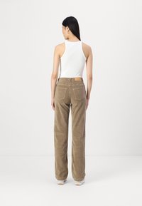 Noisy May NMCORD YOLANDA WIDE LEG - Auduma bikses - silver mink