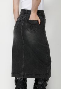 Koroshi Farmerszoknya - black denim