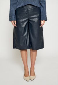 TASJA  - Shorts - sky captain