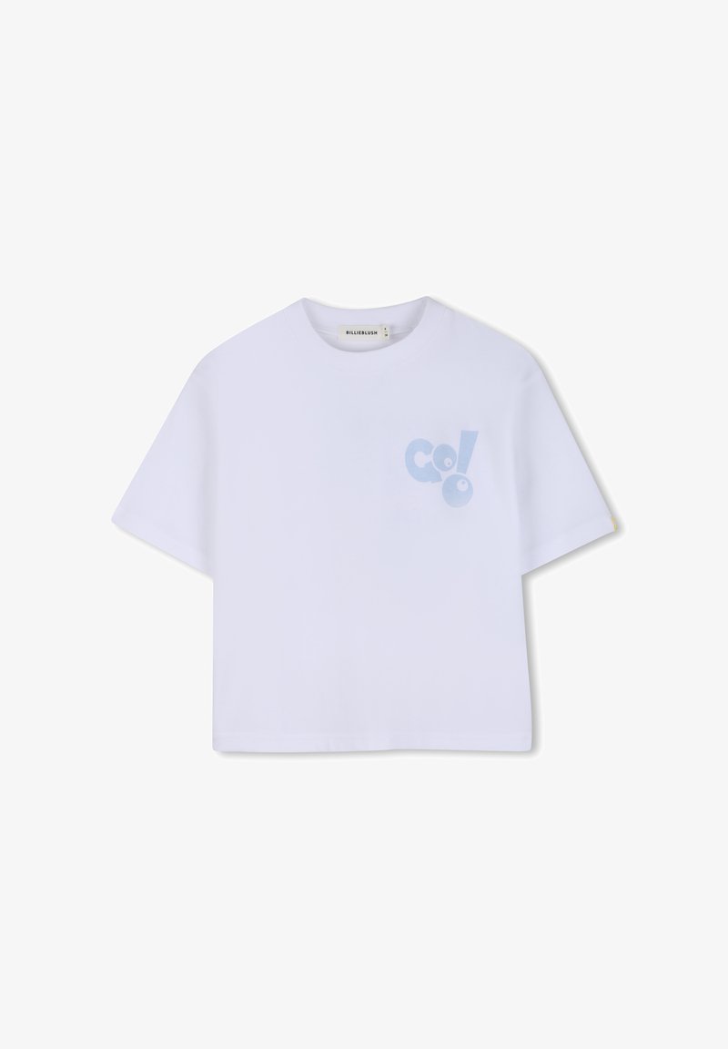 T-shirt en coton blanc à manches courtes, avec un motif graphique bleu clair "GO !" sur le côté gauche de la poitrine, col rond et coupe décontractée.