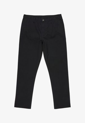 Chino en coton noir avec une coupe droite, fermeture à bouton et poches latérales. Texture lisse avec des coutures droites et une coupe classique.