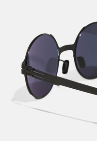 ic! berlin MIKI - Gafas de sol - black/grey