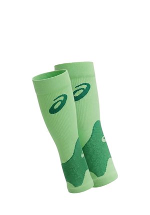 Coppia di maniche compressive per polpacci verde chiaro con macchie verde scuro e un logo verde scuro su ogni manica.
