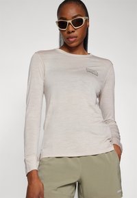 Thumbnail Image 4