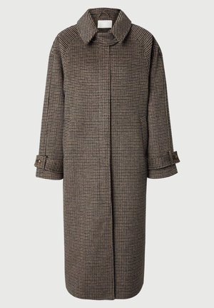 Manteau en laine à motifs pied-de-poule marron et beige, avec col, boutons avant dissimulés, poches latérales et sangles à bouton aux manches.