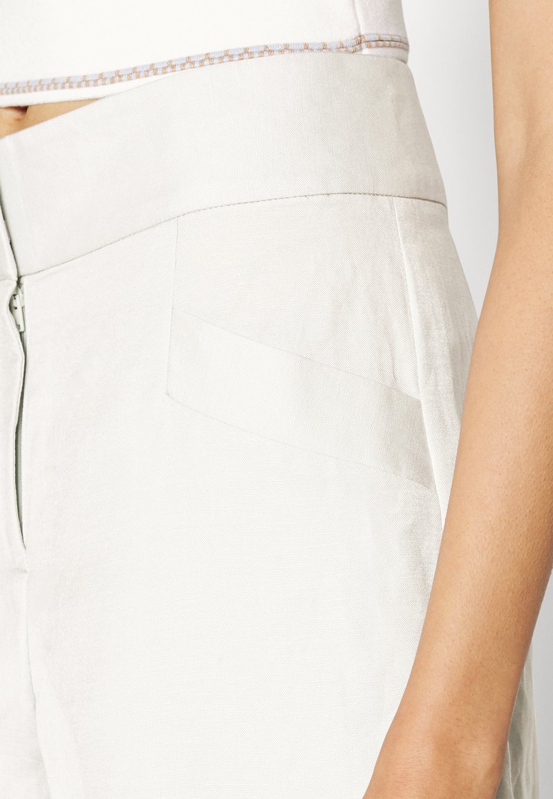 Damen Kleider | Club Monaco BLEND Shorts light green/hellgrau - BV58862 Damen Kleider | Club Monaco BLEND Shorts light green/hellgrau - BV58862