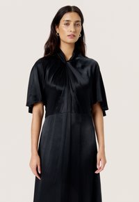 Soaked in Luxury Maxi dress - black