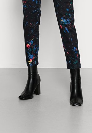 Jeans Slim Fit - multi-coloured