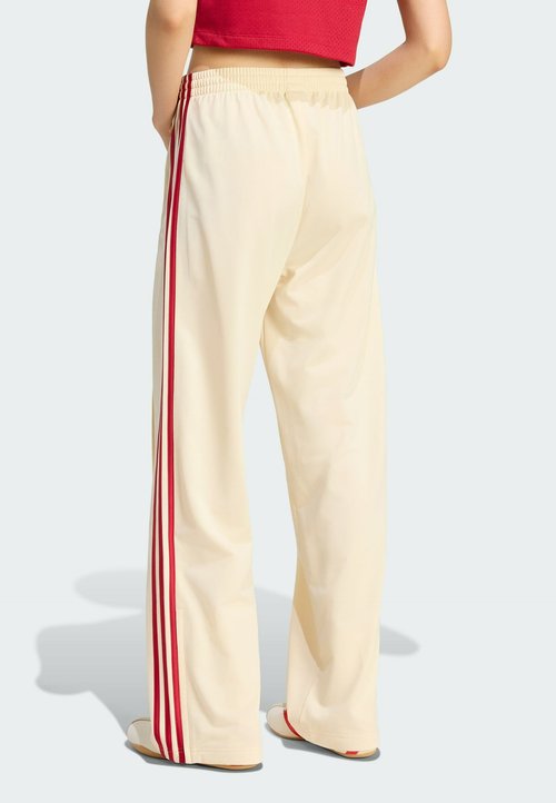 adidas FIREBIRD LOOSE - Pantalones deportivos - warm vanilla team victory red — photo 2