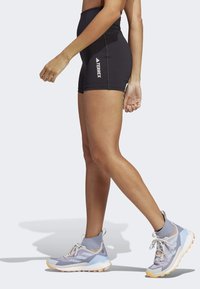 adidas Performance Pantalón corto de deporte - black