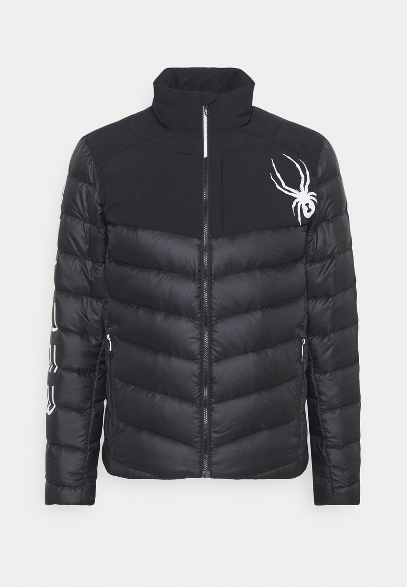 Schwarze Pufferjacke mit hohem Kragen, Reißverschluss und einem Spinnenlogo auf der Brust; verfügt über gestickte Abschnitte und Seitentaschen.