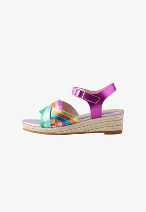 Farverige espadrille-sandaler med pink metallic ankelrem, flerfarvede metallic stropper og en vævet jute-platformsål.