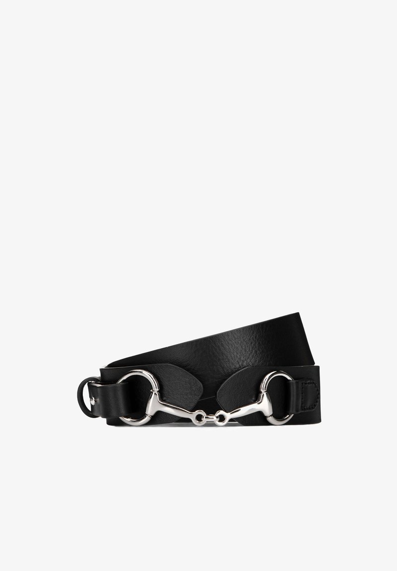 Ceinture en cuir noir au toucher lisse, dotée d'un large matériel en argent et d'un design unique avec des découpes circulaires et des détails de fermeture.