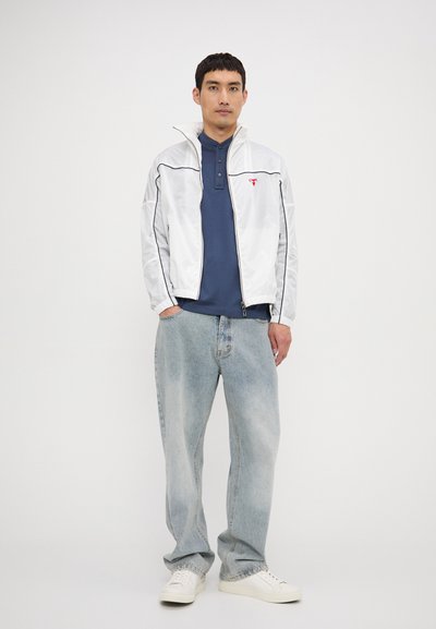 Emporio Armani BLOUSON JACKET - Veste coupe-vent - off white