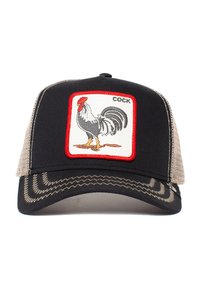 Gorra trucker negra y beige con malla en la parte posterior, que presenta un parche gráfico de un gallo contorneado en rojo y la palabra "COCK" encima.