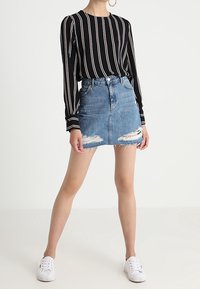 Vero Moda Blůza - dark blue
