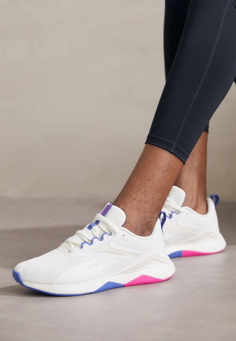 Reebok - NANOFLEX TR 2 - Avalynė treniruotėms - chalk/stepur/laspin, Padidinti