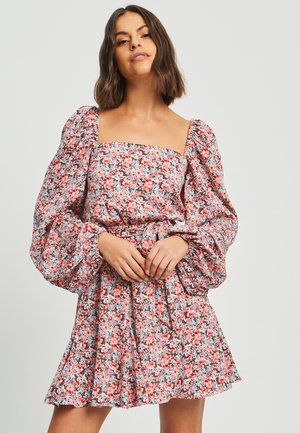 CLAUDETTE - Vestito casual - berry floral