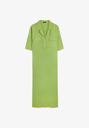 Zielona lniana sukienka koszulowa z krótkimi rękawami, kołnierzykiem, zapięciem na guziki oraz dwiema przednimi kieszeniami. Gładka tekstura i długość do kolan.