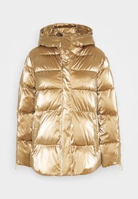 Giacca a vento lucida d'oro con cappuccio, trapunte orizzontali, zip frontale coperta da una patta e polsini con zip sulle maniche.