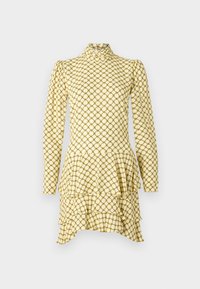 Rochie galbenă cu mâneci lungi și tiv peplum, cu un model în diamant în negru și verde. Guler înalt, țesătură texturată și volane stratificate.