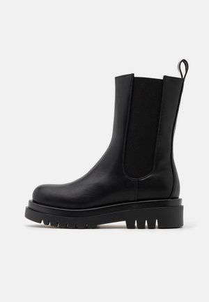 PULL ON TAB BOOTS - Platåstøvler - black