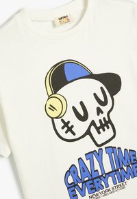 Koton Camiseta estampada - white