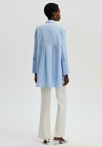 Touché Privé WITH WIDE CUFF - Skjorter - blue