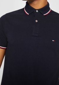 Tommy Hilfiger Polo - dark blue