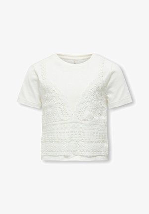 Hvid kortærmet t-shirt med detaljeret blondeudsmykning over brystområdet, i en afslappet pasform og blødt bomuldsmateriale.