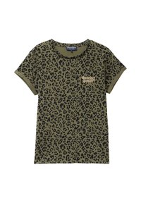 Camiseta de color verde oliva con estampado de leopardo negro; de mangas cortas con puños enrollados; presenta el texto "dancing queen" en dorado. Material de algodón suave.