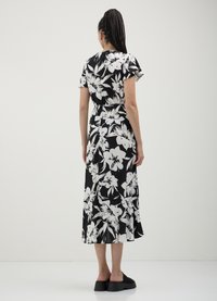 Calliope WRAP FANTASIA  - Robe de jour - variante