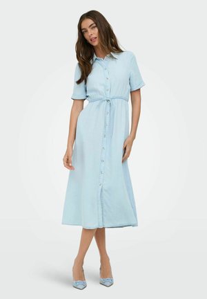 ONLY HEMDBLUSENKLEID ONLCHARIS LANGES KLEID - Džinsinė suknelė - light blue denim