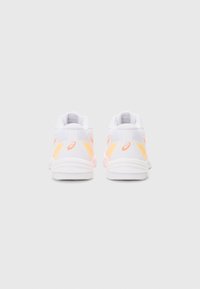 ASICS GEL TASK 4 - Håndballsko - white/vivid coral