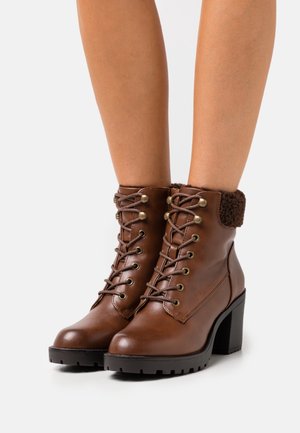 Anna Field Botines con cordones - cognac
