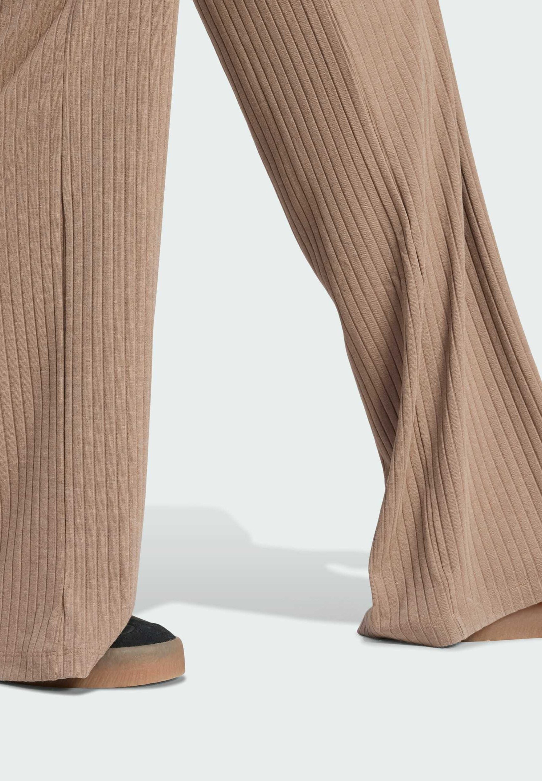 adidas☆ESSENTIALS WIDE RIBBED PANTS リブ パンツ 2色【UK発】 adidas Originals ESSENTIALS WIDE RIBBED PANTS - Trousers