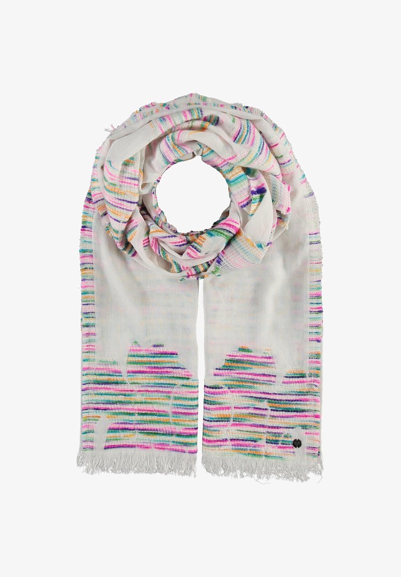 Écharpe blanche avec des rayures horizontales multicolores et des bords à franges, pliée en boucle circulaire avec les deux extrémités pendantes.