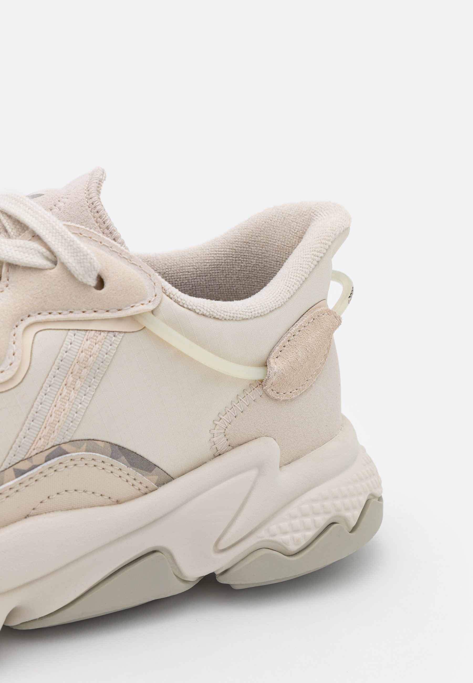 adidas Originals OZWEEGO UNISEX 