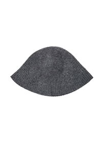 Cappello a maglia grigia a coste con forma arrotondata, caratterizzato da una texture delicata e una visiera ampia che si assottiglia verso la parte posteriore.