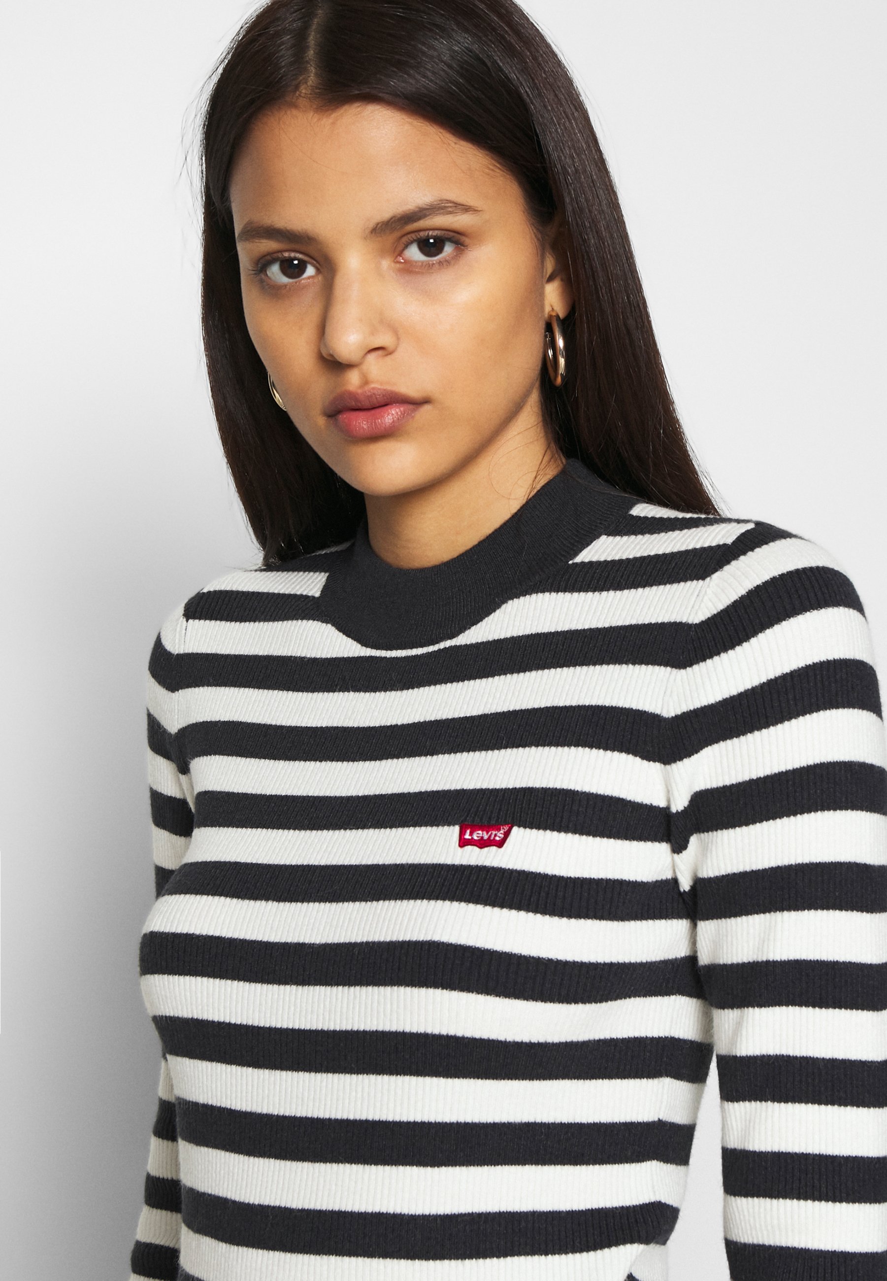 levis black jumper