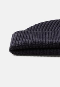 GANT FISHERMAN BEANIE UNISEX - Pletena kapa - evening blue