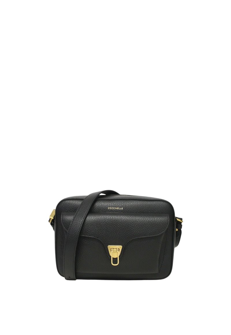 Borsa a tracolla nera in pelle con finitura texturizzata, hardware dorato, tasca frontale curvata e tracolla regolabile. Forma rettangolare classica.